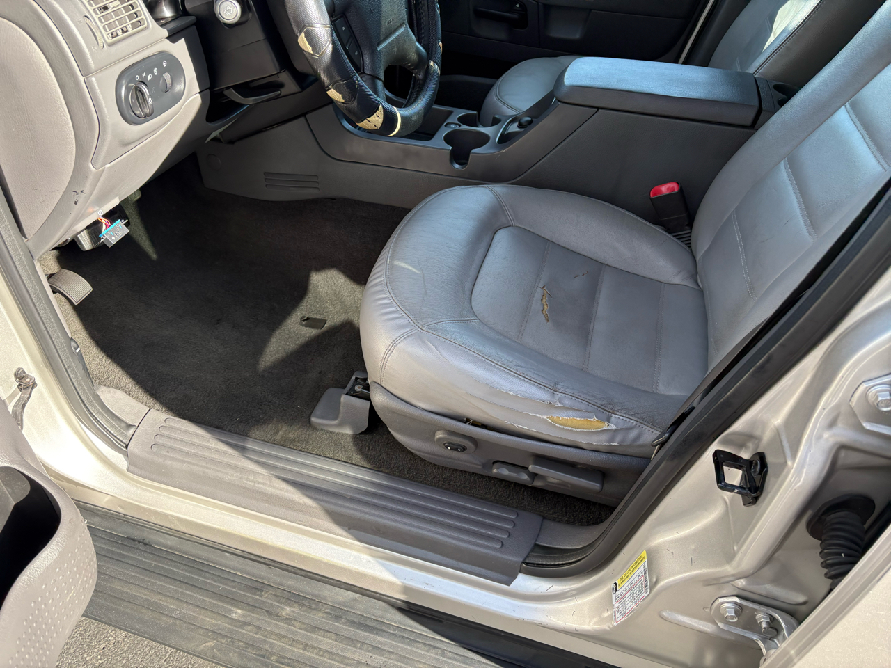 Ford Explorer XLT 4.0L 4WD 2005