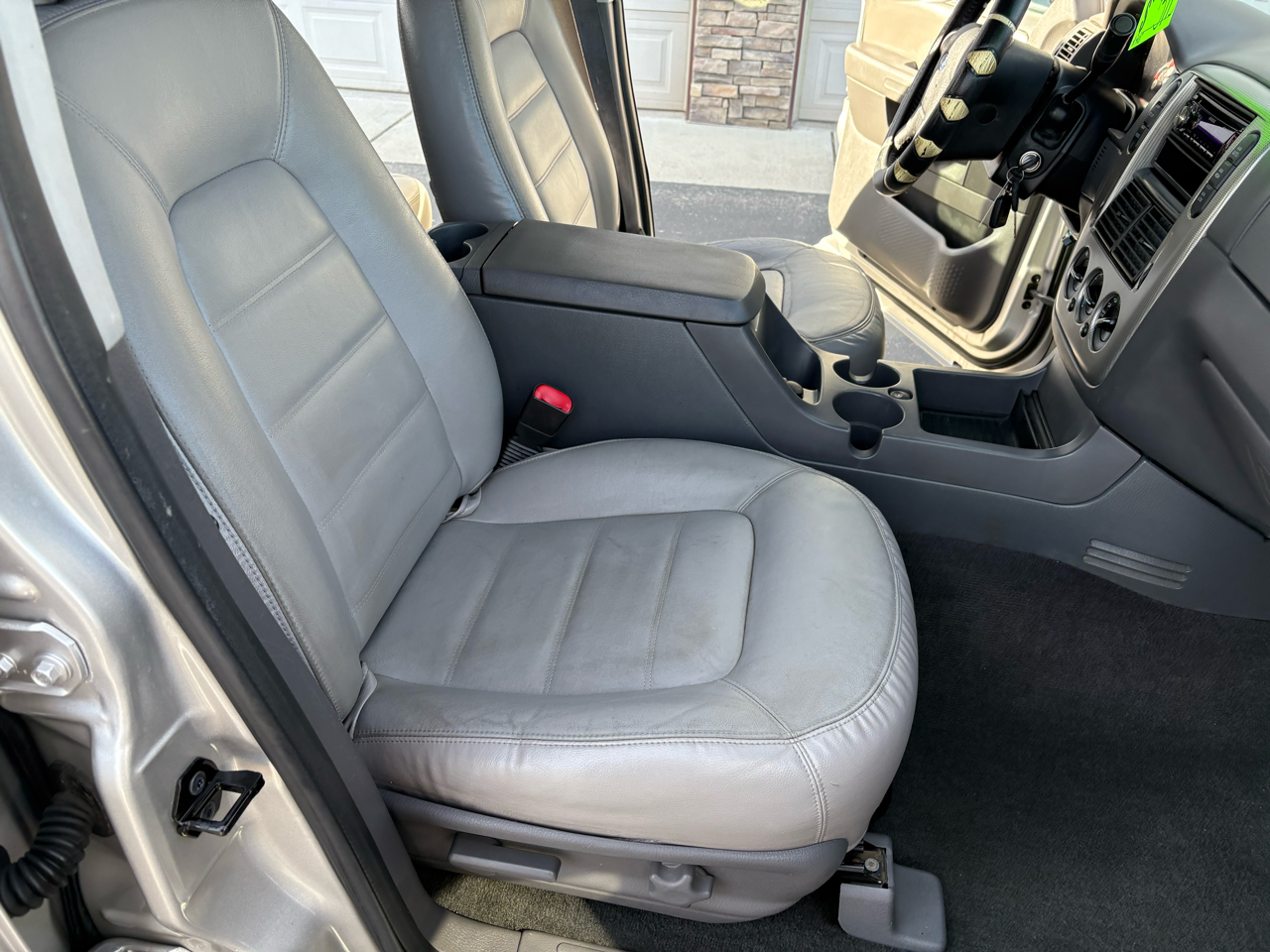 Ford Explorer XLT 4.0L 4WD 2005