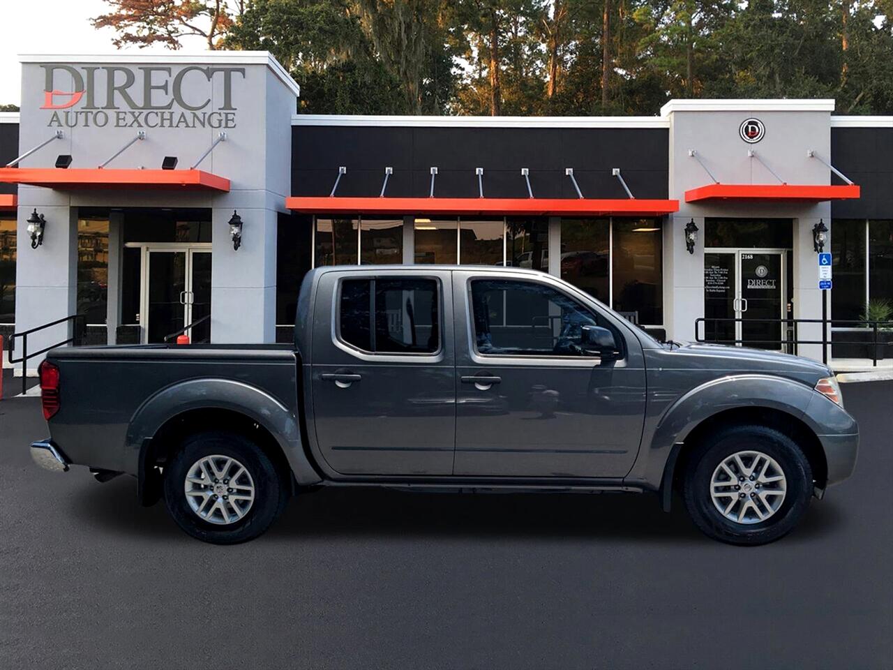 2019 Nissan Frontier S Crew Cab photo 3