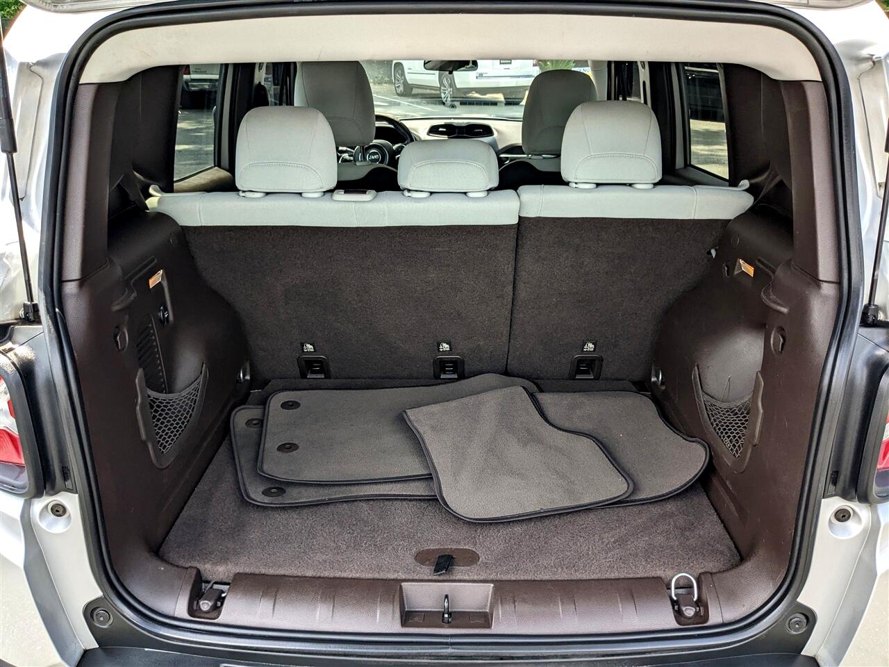 2017 Jeep Renegade Latitude North Edition photo 12