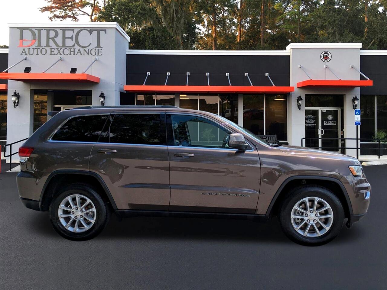 2021 Jeep Grand Cherokee Laredo E photo 3