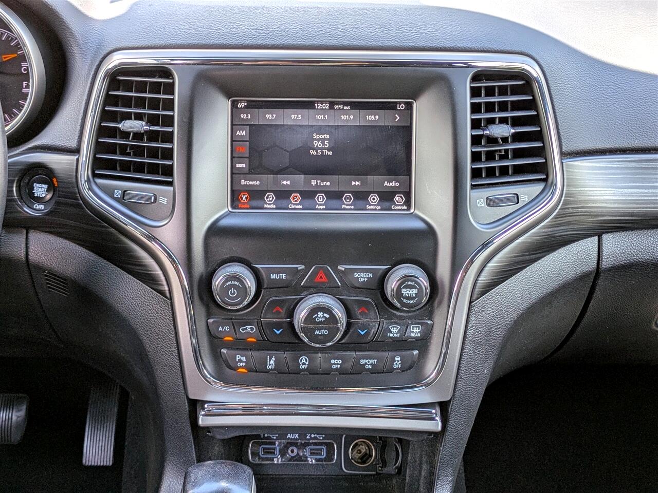 2021 Jeep Grand Cherokee Laredo E photo 17