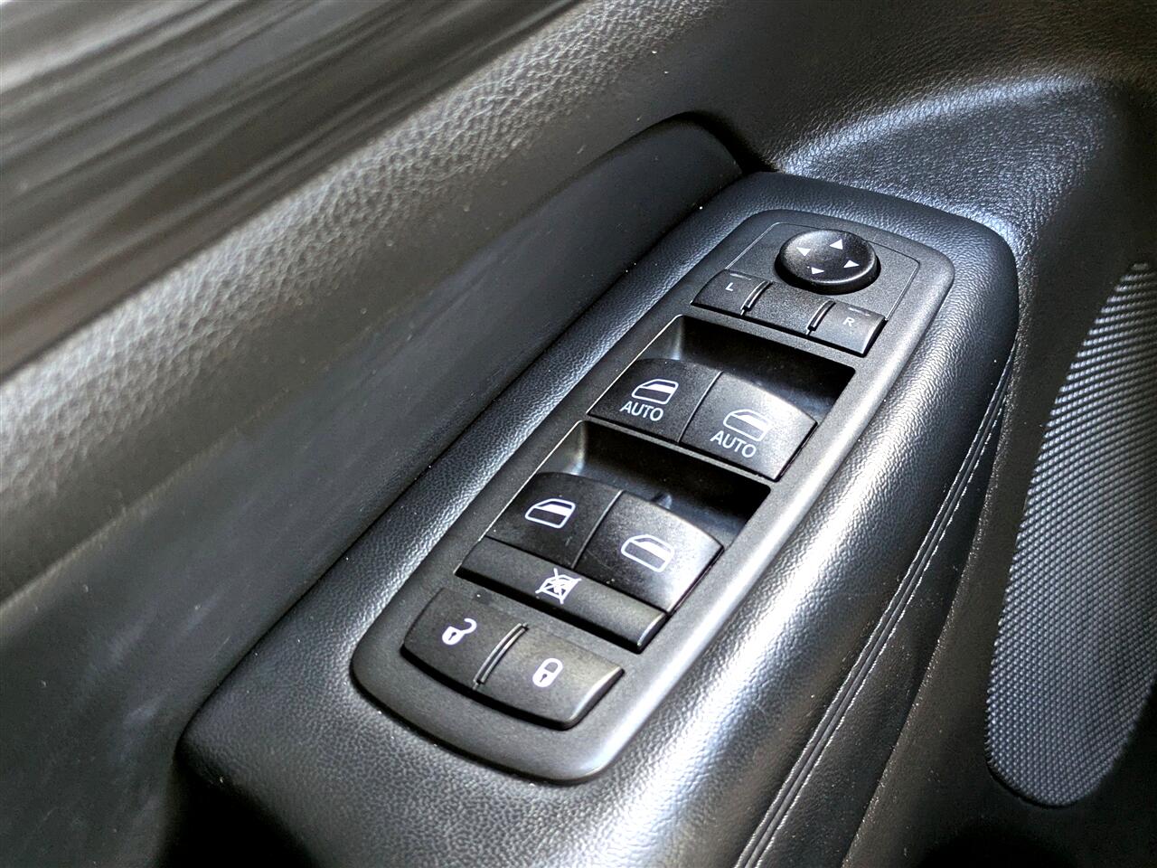 2021 Jeep Grand Cherokee Laredo E photo 21