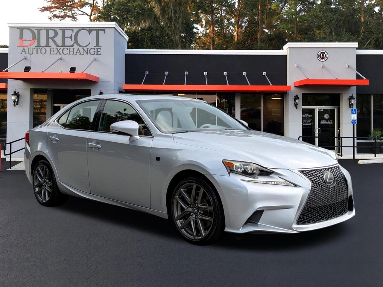 2016 Lexus IS 200t photo 2