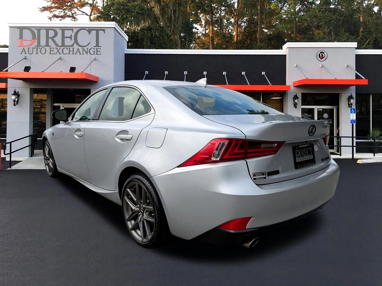 2016 Lexus IS 200t photo 6