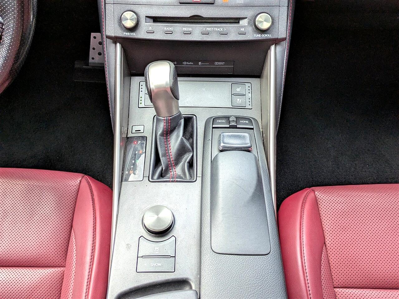 2016 Lexus IS 200t photo 17