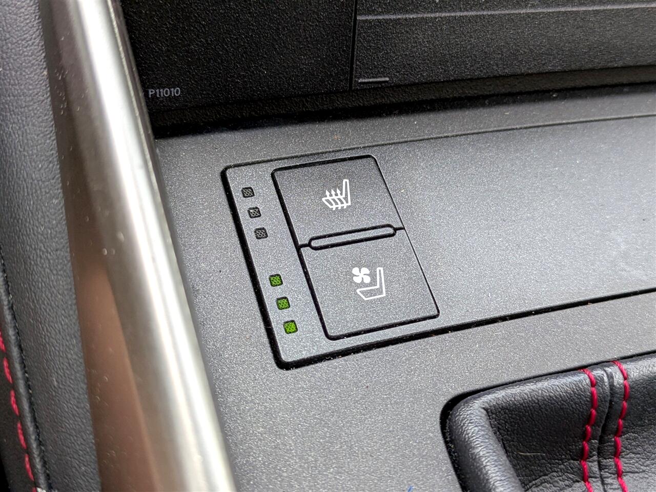 2016 Lexus IS 200t photo 21