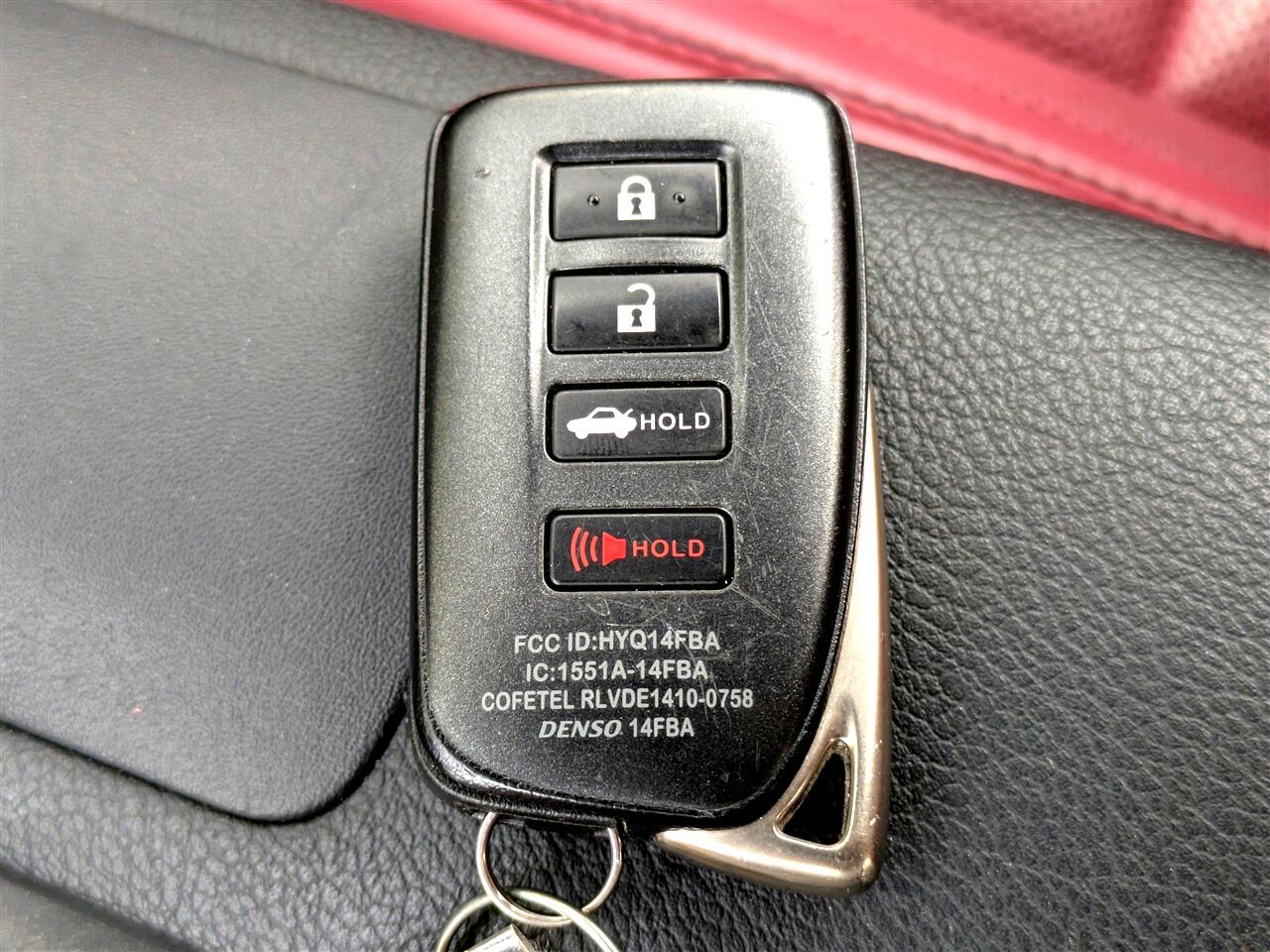 2016 Lexus IS 200t photo 28