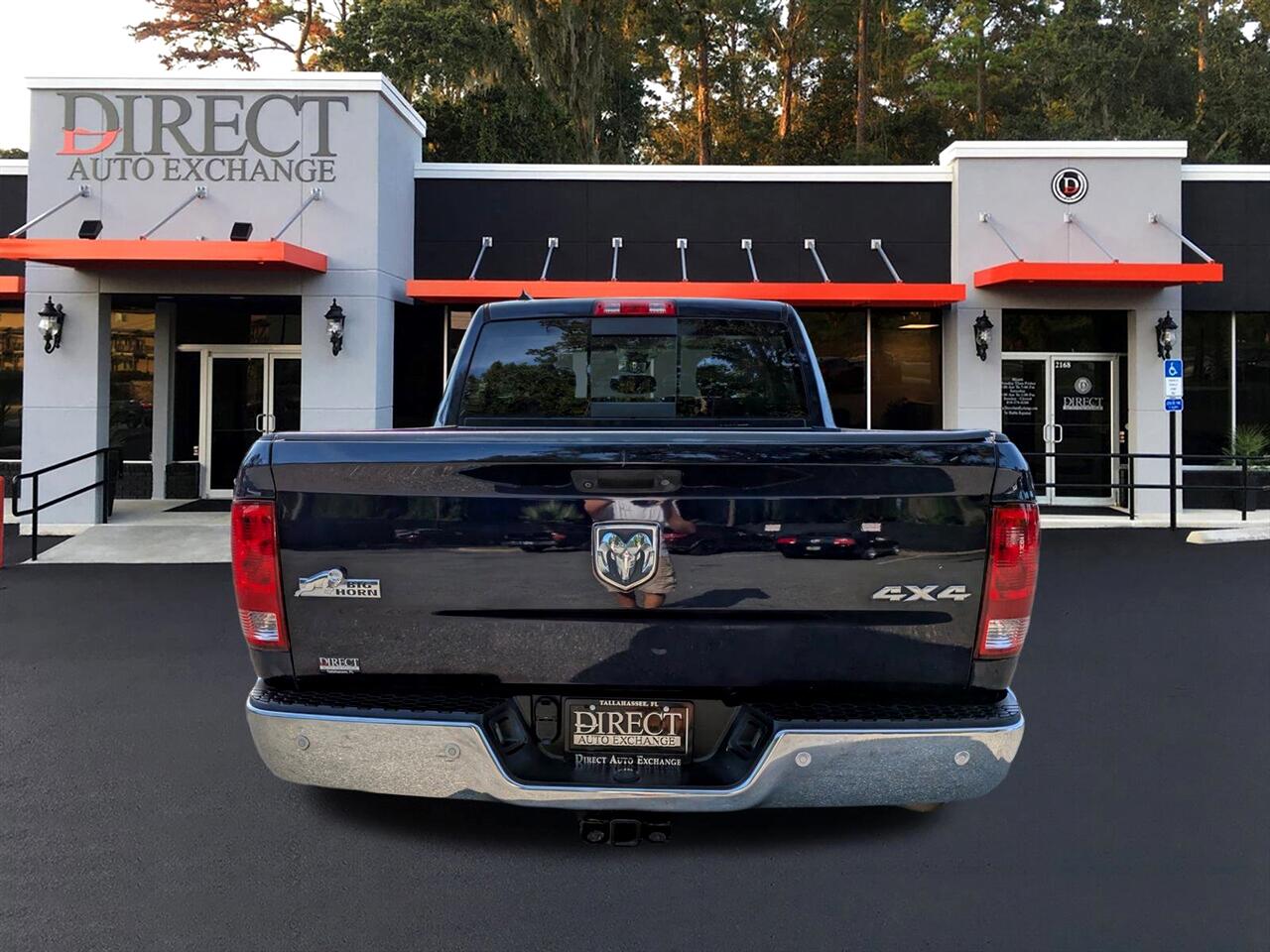 2017 Ram 1500 SLT photo 5