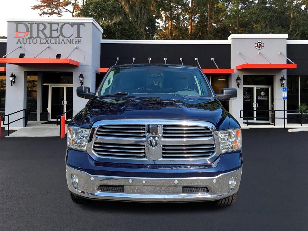 2017 Ram 1500 SLT photo 8