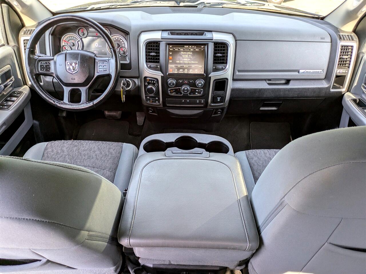 2017 Ram 1500 SLT photo 14