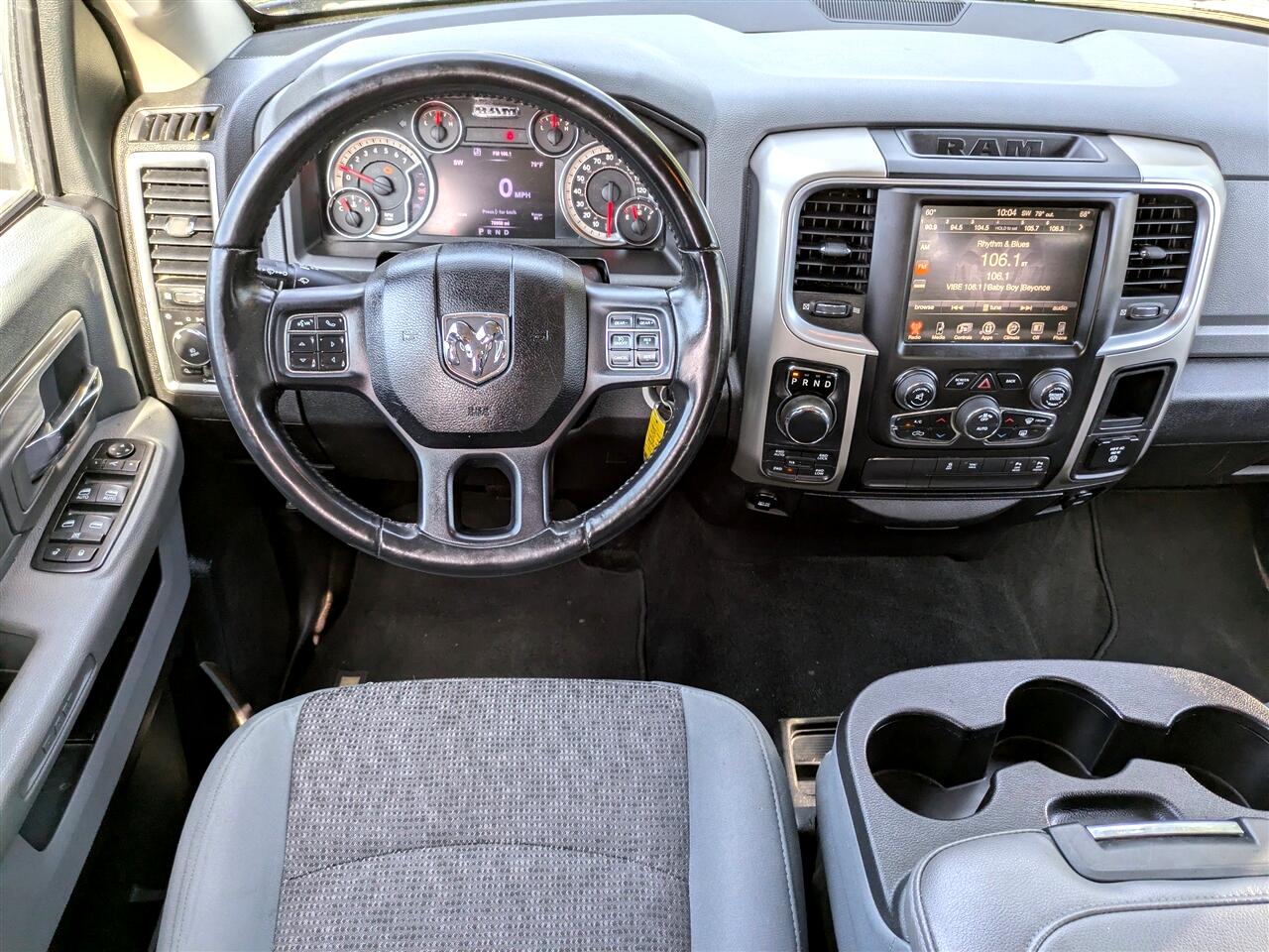 2017 Ram 1500 SLT photo 15