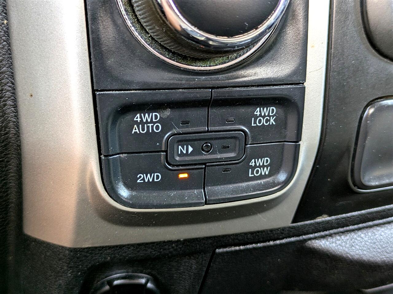 2017 Ram 1500 SLT photo 21