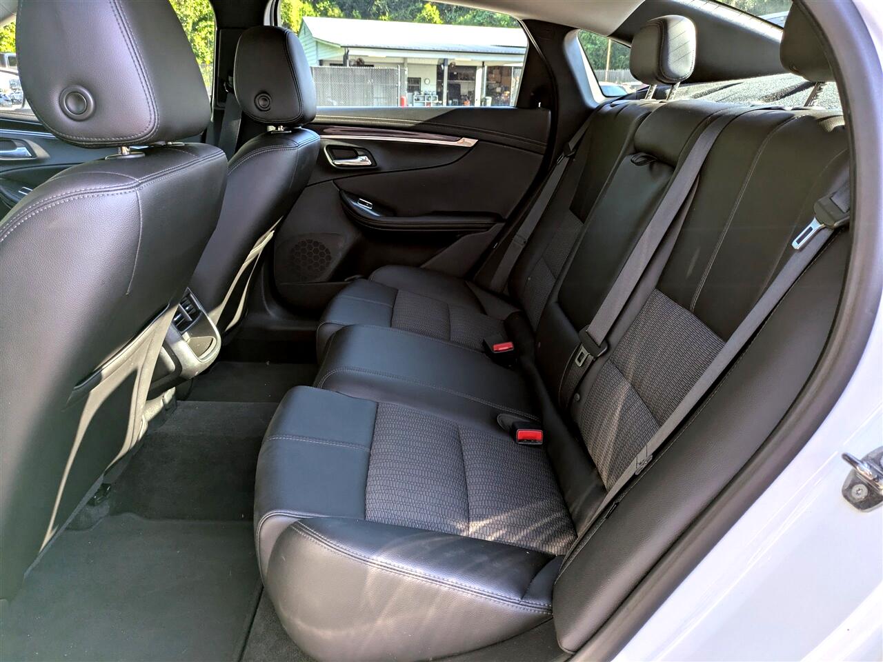 2018 Chevrolet Impala 1LT photo 12