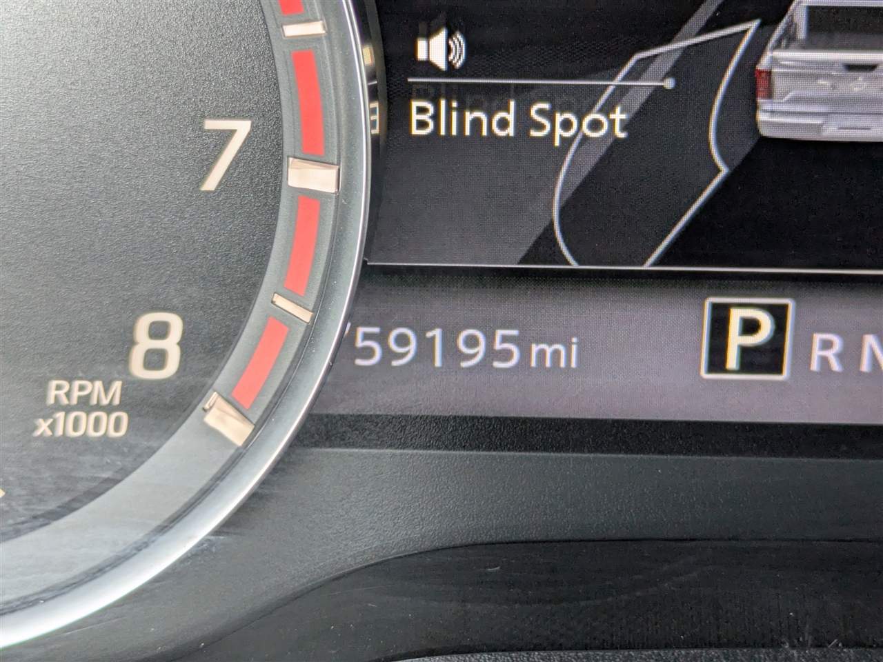 2021 Nissan Titan SV Crew Cab photo 25