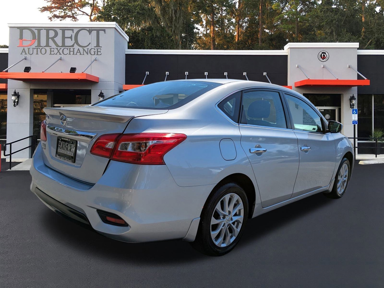 2019 Nissan Sentra SR photo 3