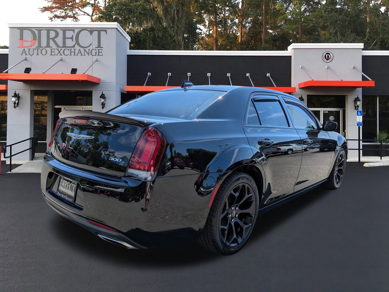 2019 Chrysler 300 S photo 3