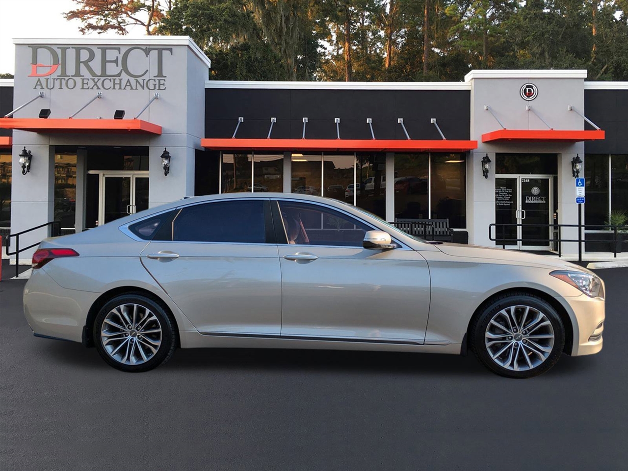 2015 Hyundai Genesis 3.8 photo 2