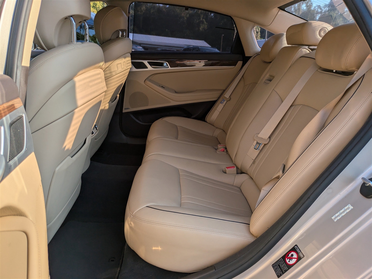 2015 Hyundai Genesis 3.8 photo 11