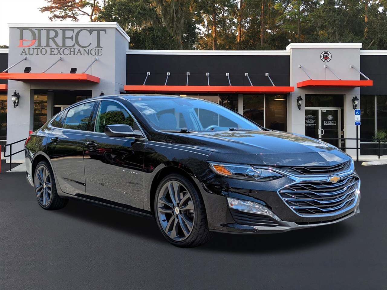 2023 Chevrolet Malibu 1LT photo 2