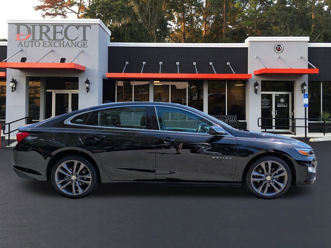 2023 Chevrolet Malibu 1LT photo 3