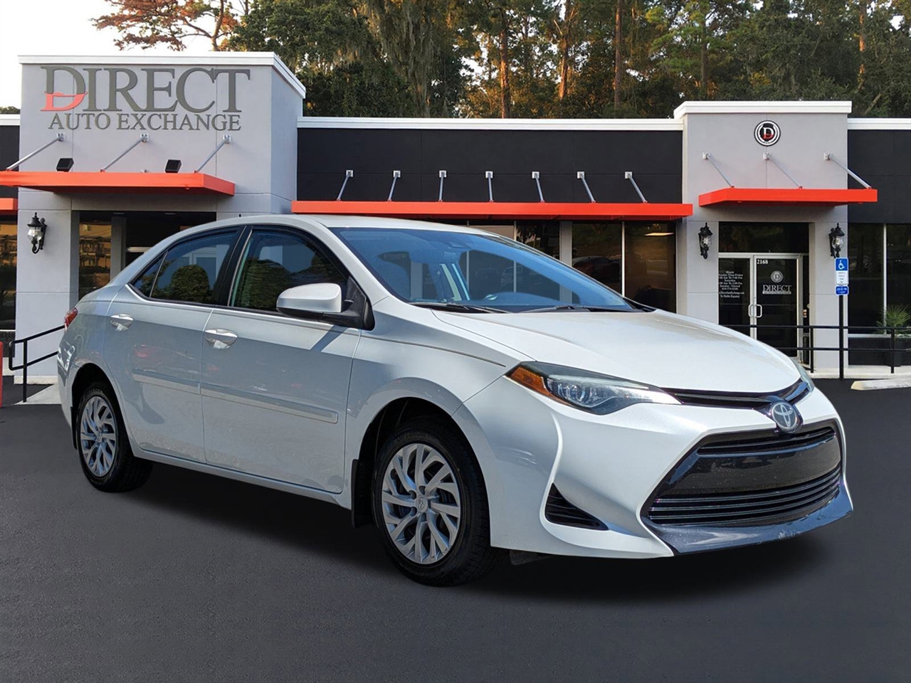 2018 Toyota Corolla XLE XSE photo 2
