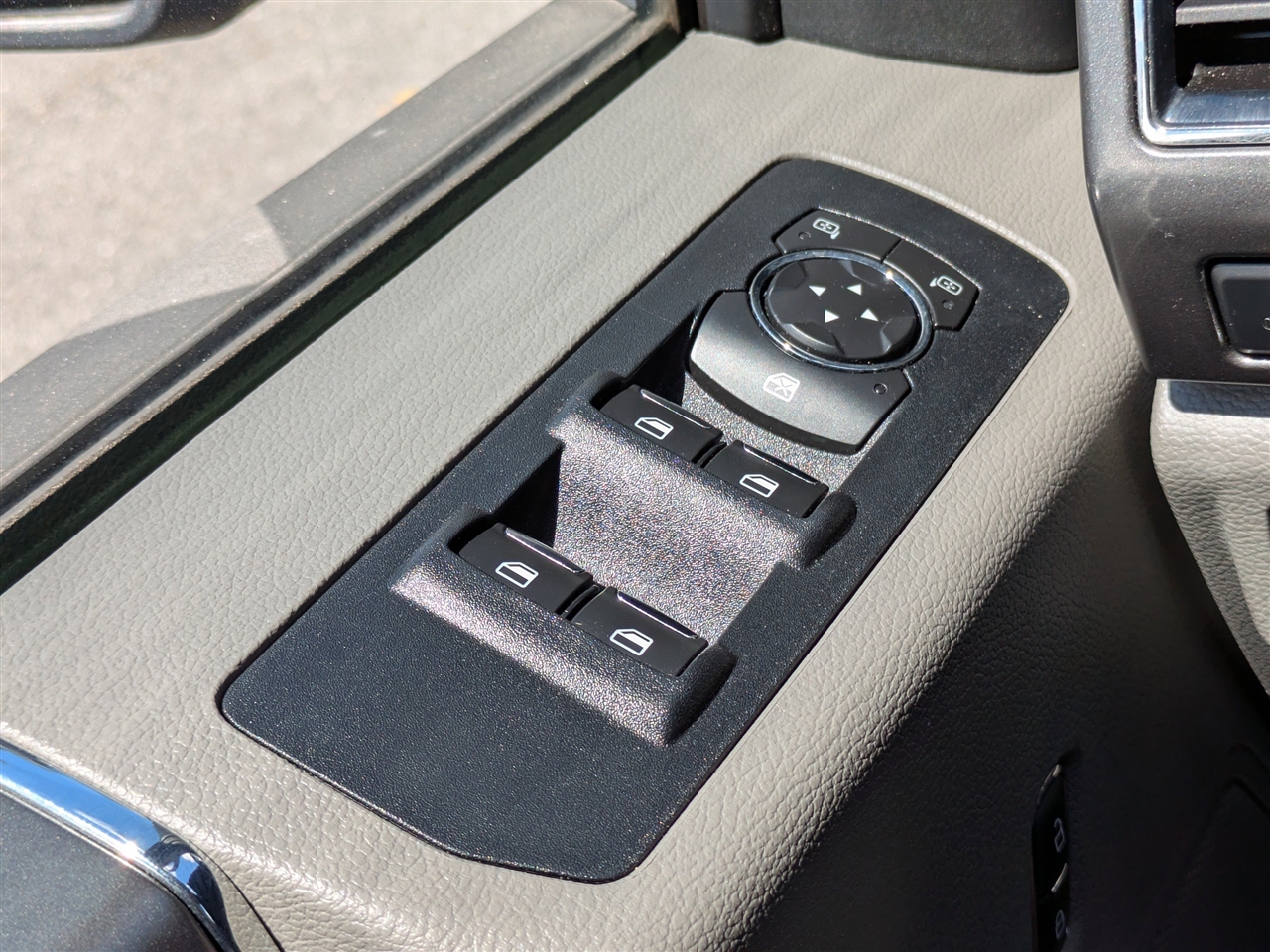 2020 Ford F-150 XLT photo 22