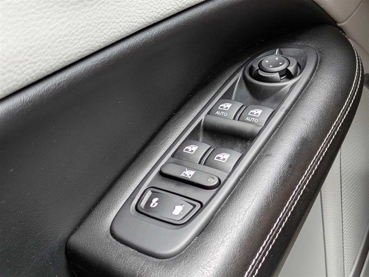2020 Jeep Compass North Edition Latitude photo 23