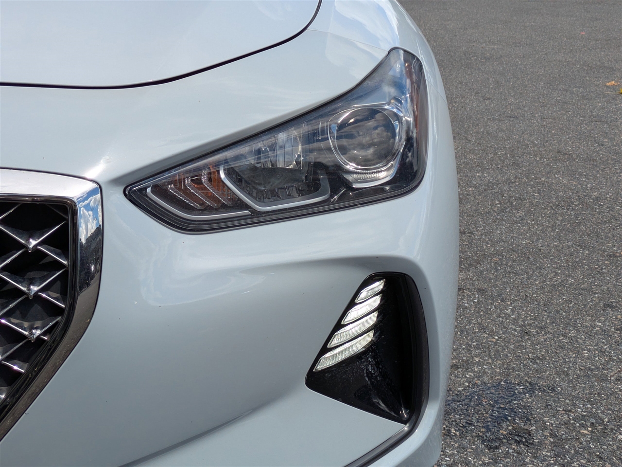 2020 Genesis G70 2.0T photo 9