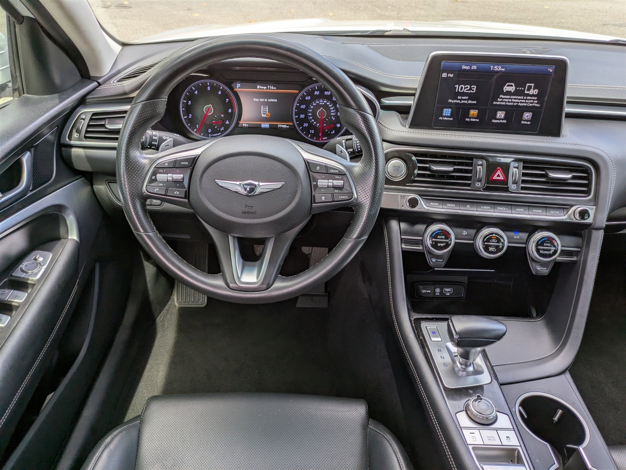 2020 Genesis G70 2.0T photo 13