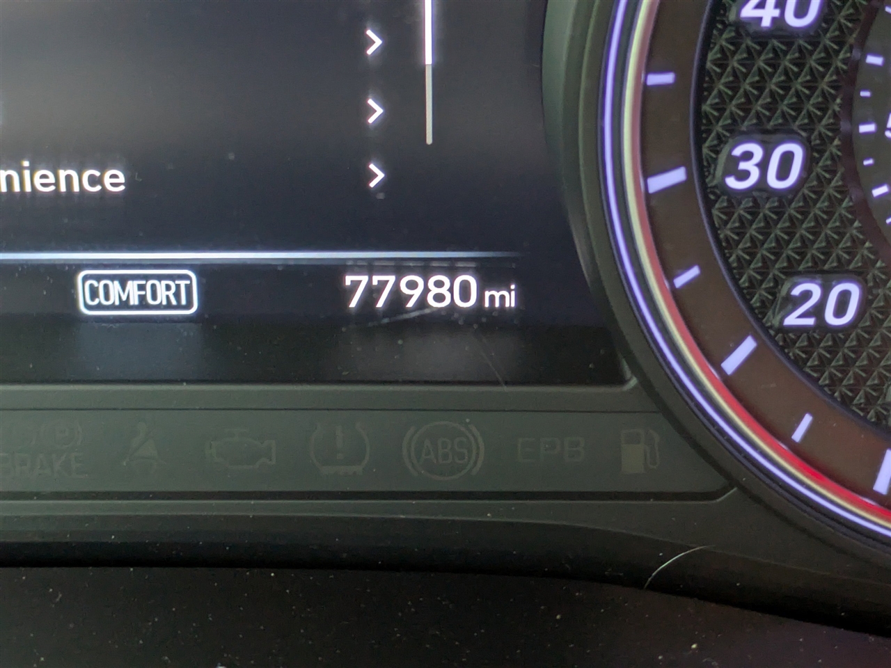 2020 Genesis G70 2.0T photo 23