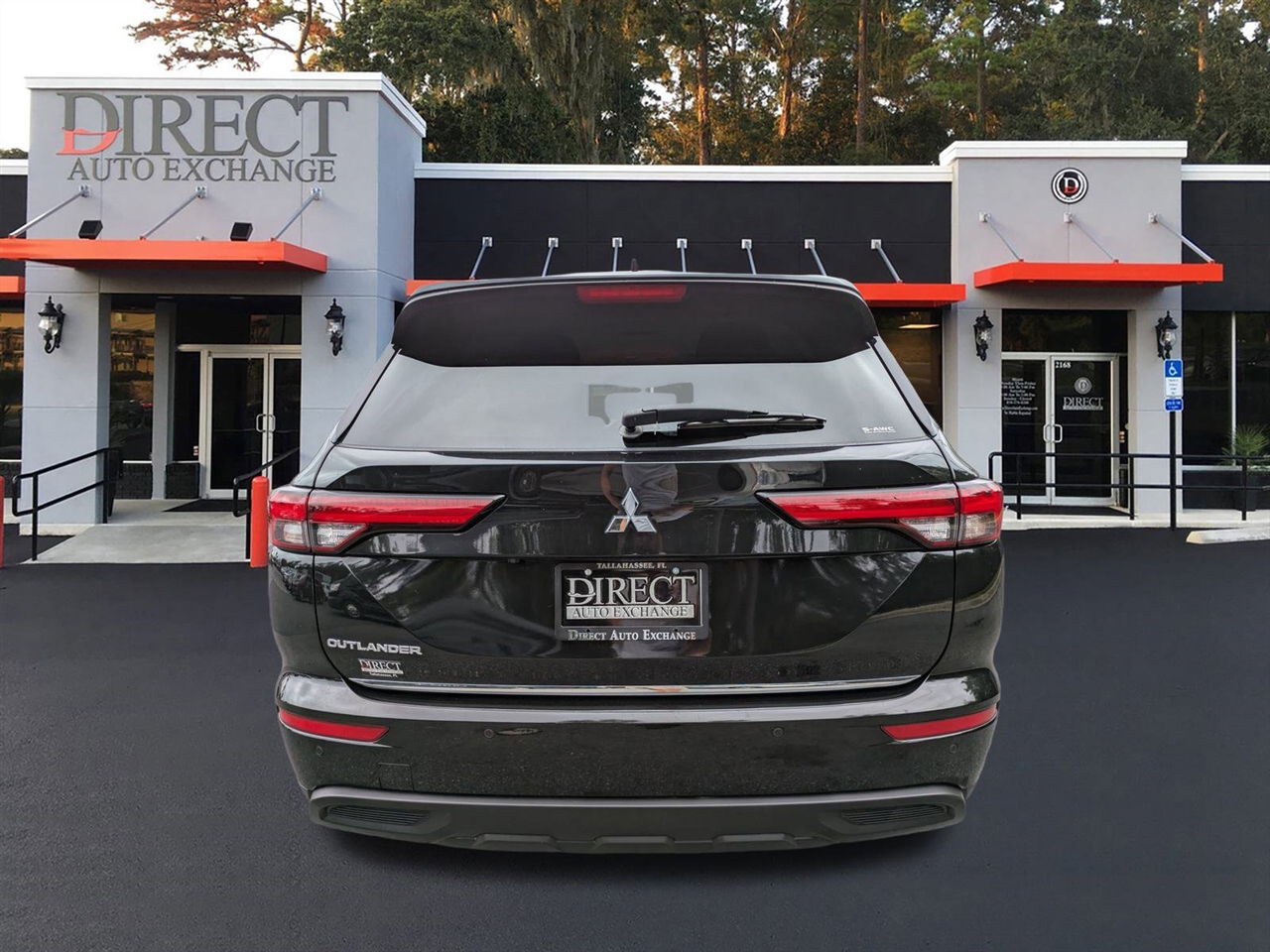 2022 Mitsubishi Outlander ES photo 3