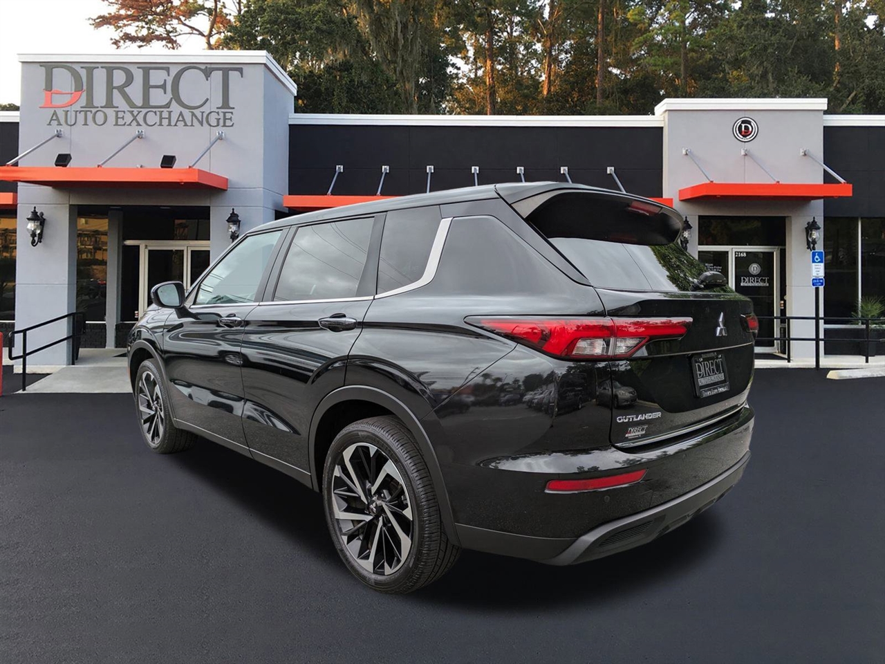 2022 Mitsubishi Outlander ES photo 4