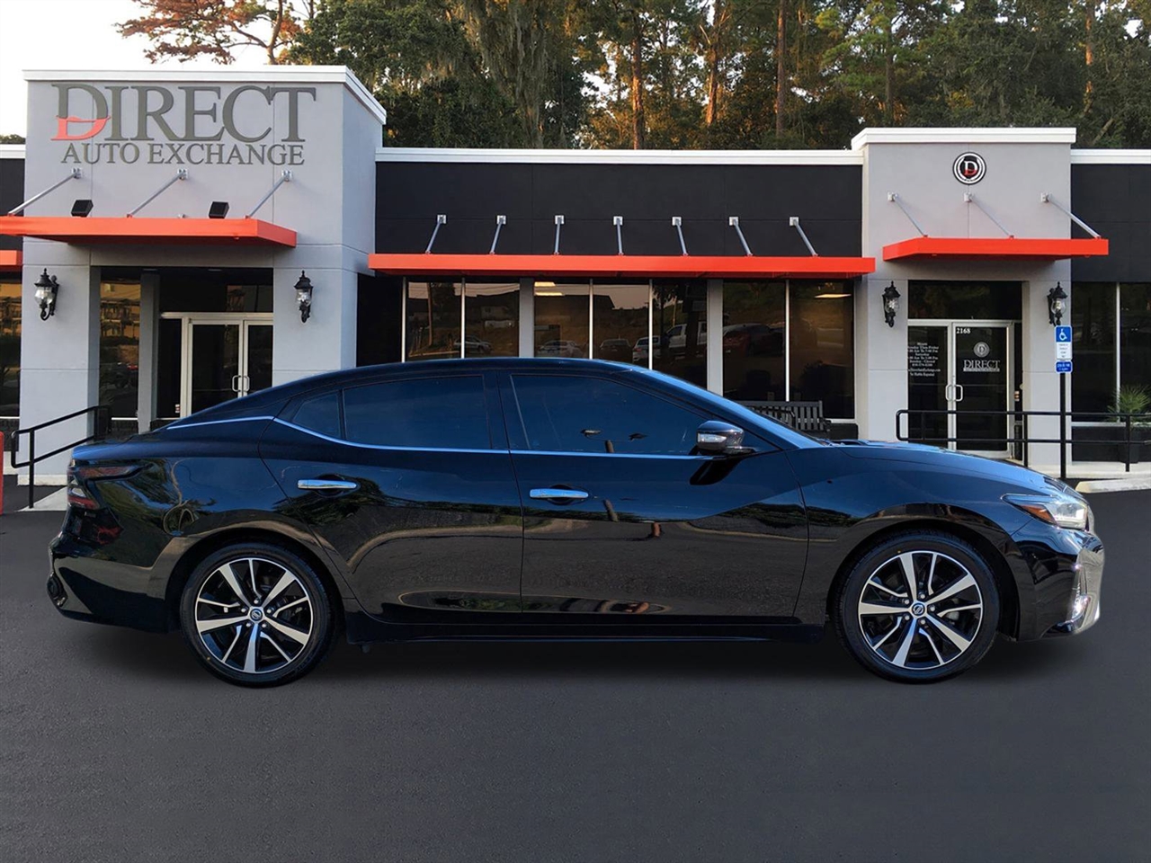 2021 Nissan Maxima SV photo 3