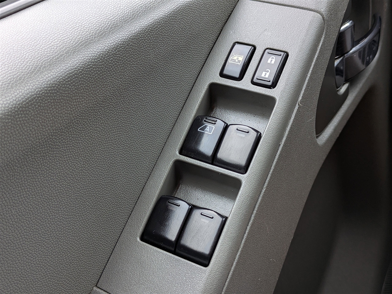 Nissan Frontier S Crew Cab 6MT 2WD 2019