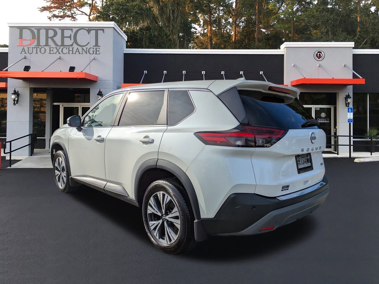2023 Nissan Rogue SV photo 4