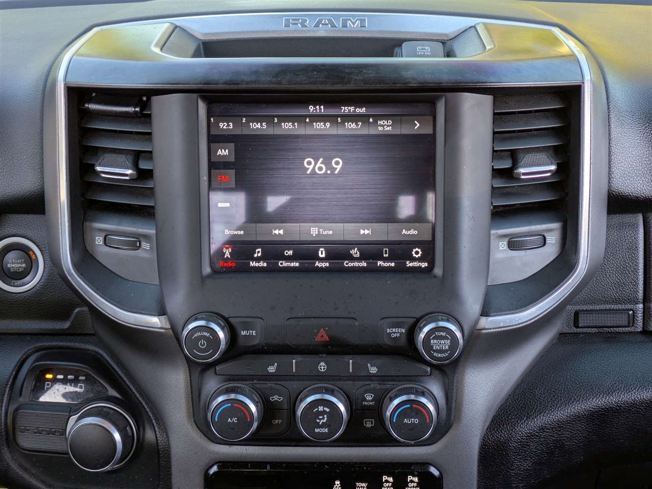 RAM 1500 Big Horn Quad Cab 2WD 2021