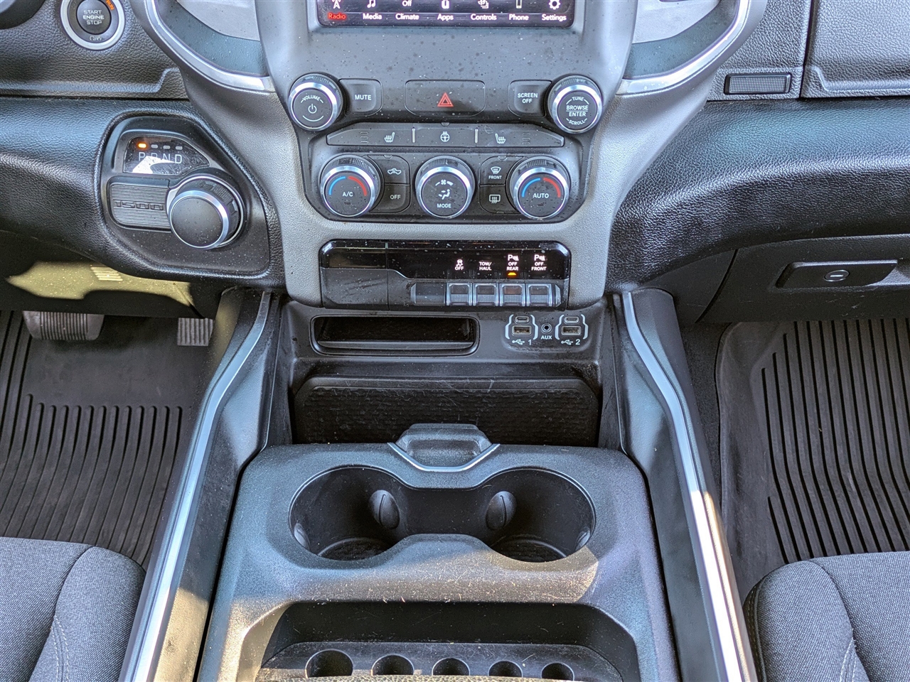 RAM 1500 Big Horn Quad Cab 2WD 2021