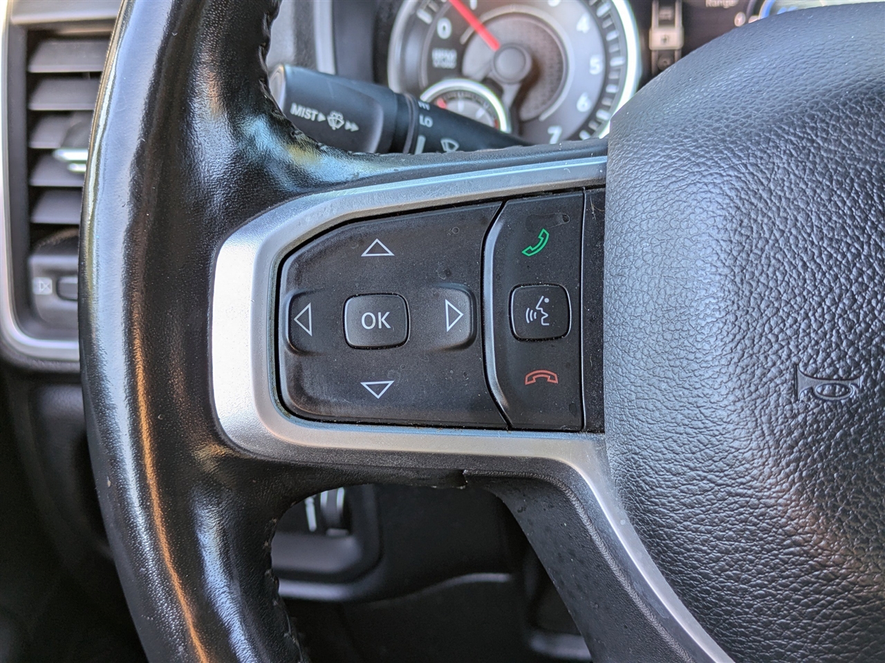 RAM 1500 Big Horn Quad Cab 2WD 2021