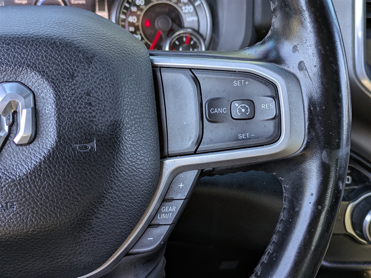 RAM 1500 Big Horn Quad Cab 2WD 2021