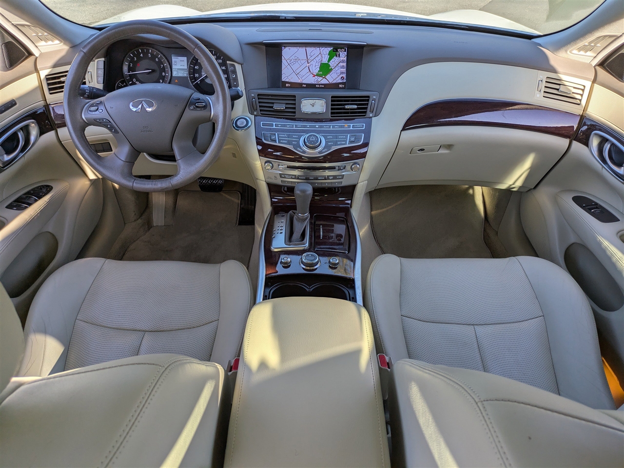 Infiniti Q70 L 3.7 2018