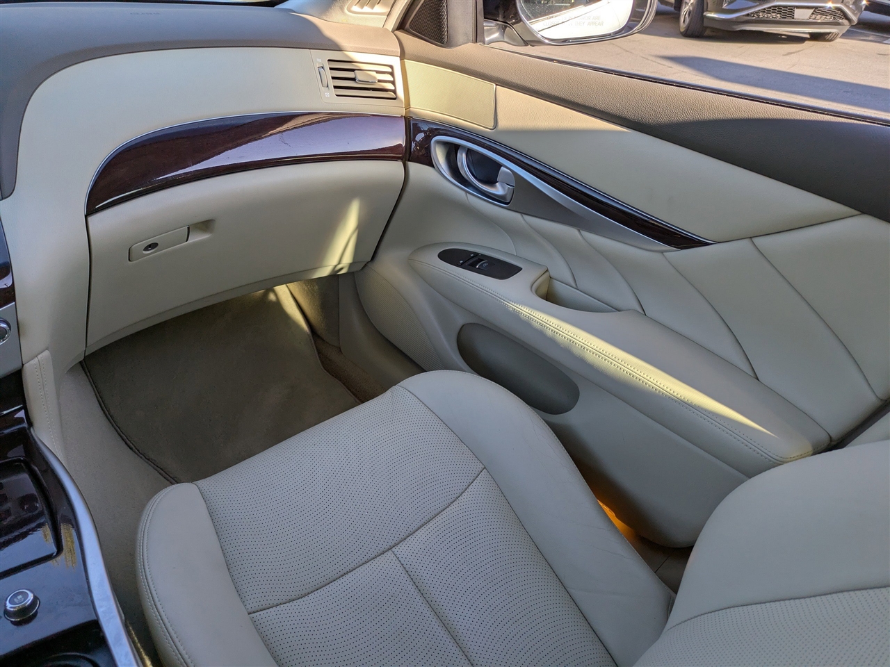 Infiniti Q70 L 3.7 2018