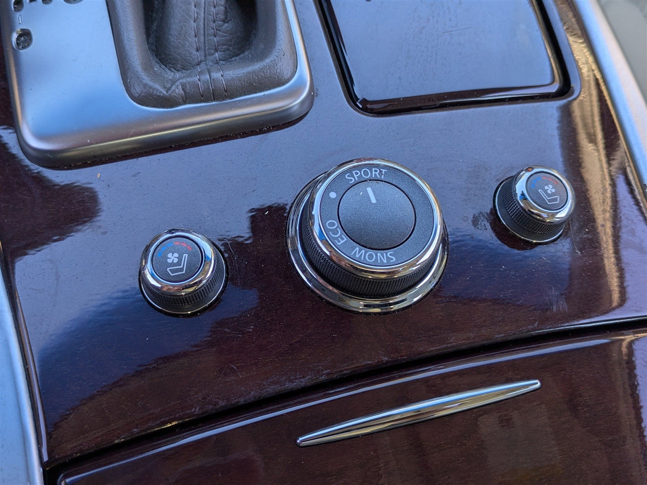 Infiniti Q70 L 3.7 2018