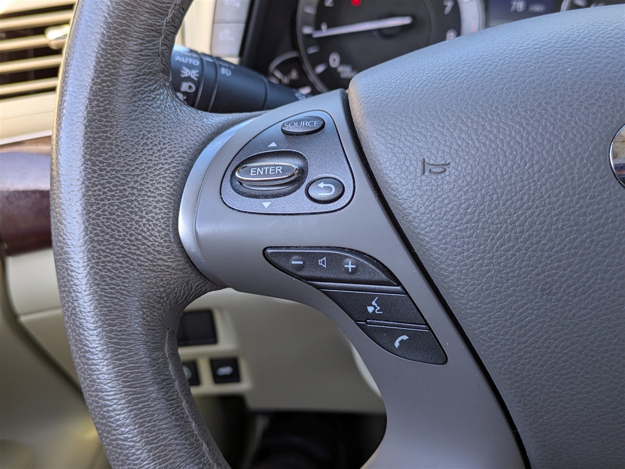 Infiniti Q70 L 3.7 2018