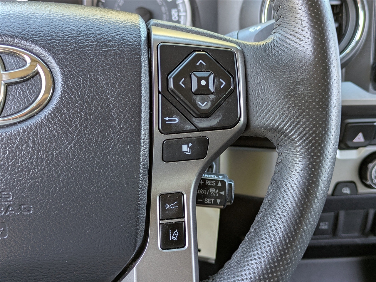 Toyota Tacoma SR5 Double Cab Long Bed V6 6AT 2WD 2020