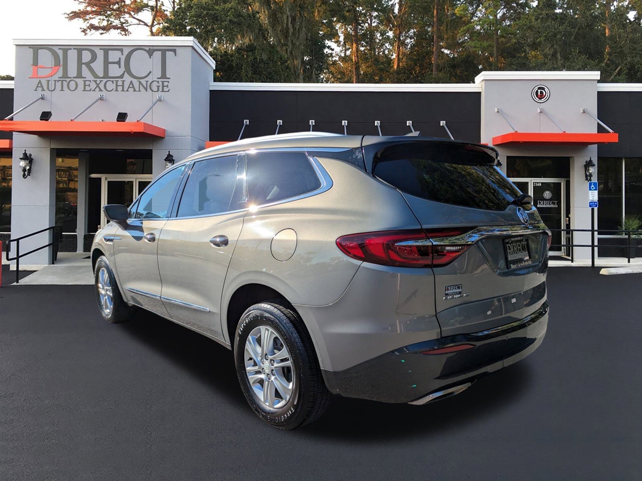Buick Enclave Essence FWD 2018