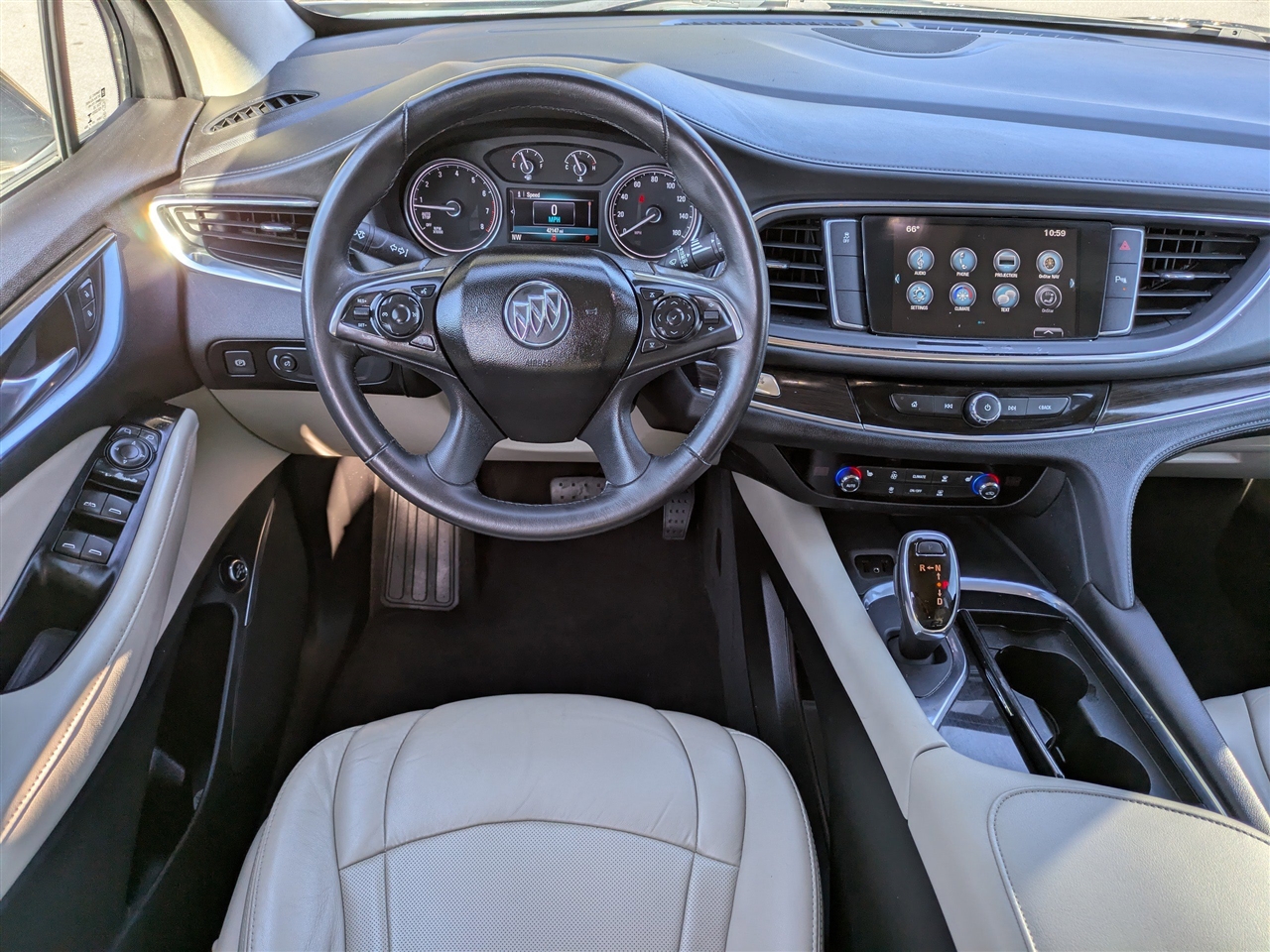 Buick Enclave Essence FWD 2018