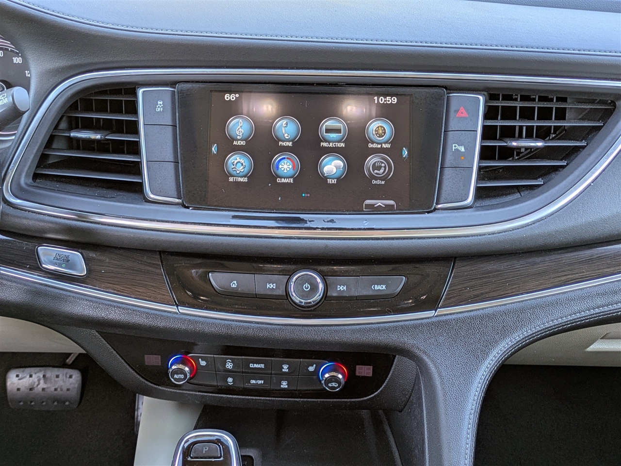 Buick Enclave Essence FWD 2018