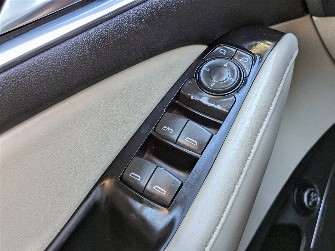 Buick Enclave Essence FWD 2018