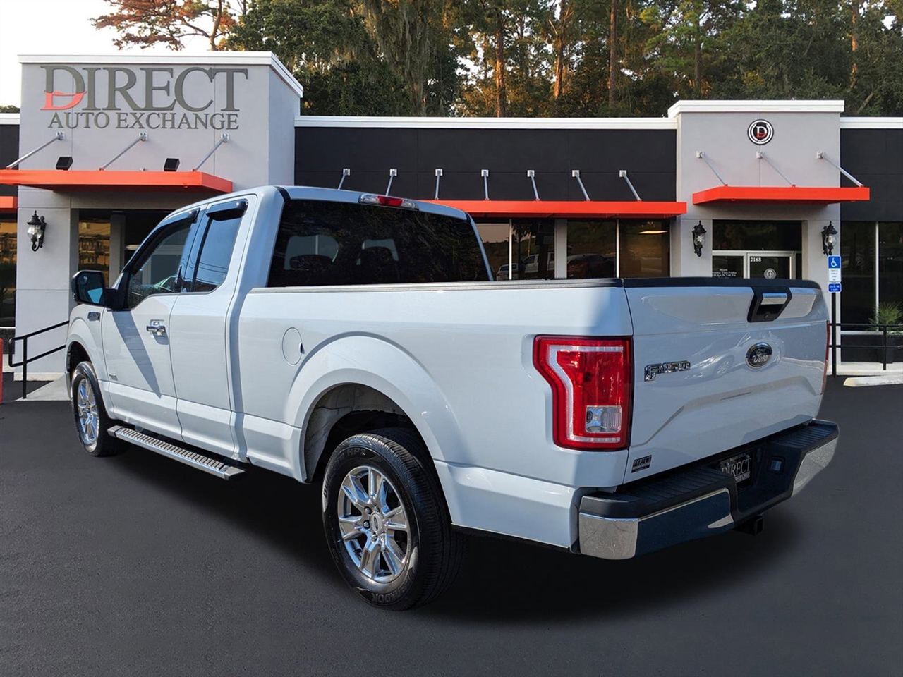 Ford F-150 XLT SuperCab 8-ft. 2WD 2015